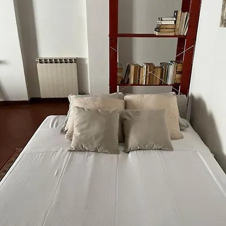 Bright Flat By Arno River, Walk Everywhere Florence