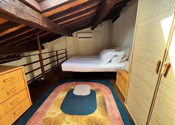 Bright Flat By Arno River, Walk Everywhere Апартаменты *