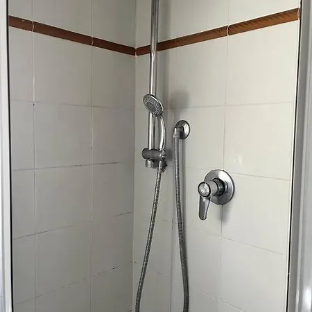 Apartment Spacious Near Arno River
