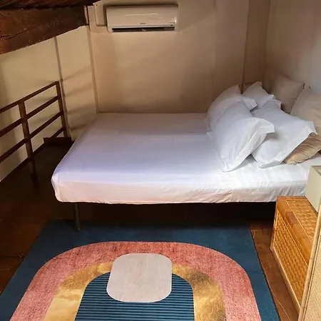 Spacious Near Arno River Apartment *