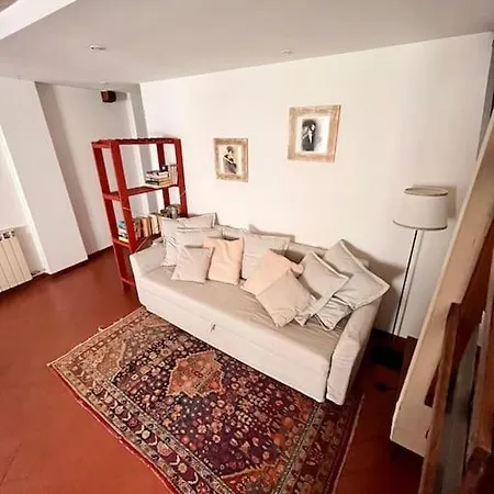 Spacious Near Arno River Florence